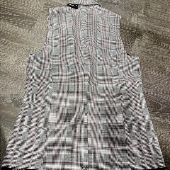 NWT Rachel Zoe Medium Plaid Vest - Picture 4 of 8